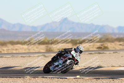 media/Dec-07-2025-CVMA (Sun) [[3e7d2de5dc]]/Race 16-Formula Middleweight/